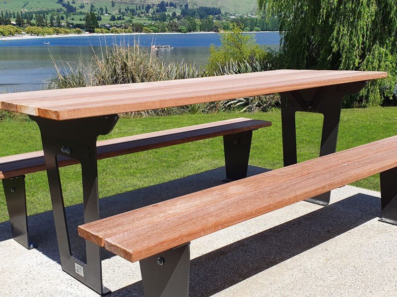 Wanaka Foreshore-Liffiton seat & table settings (9)