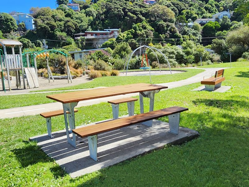 Karehana-Park---Porirua---Liffiton-Accessible-table-&-seats-(3)