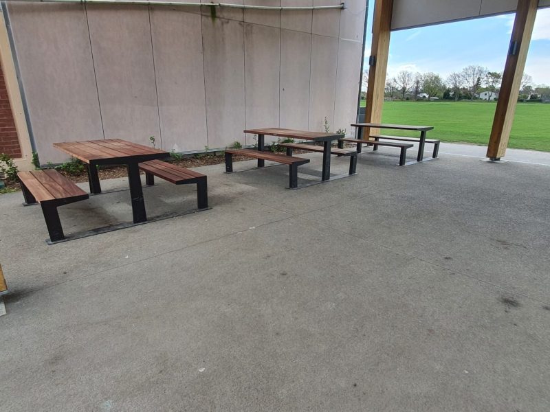 CBHS-Barcino-Picnic-Sets-Freestanding-3