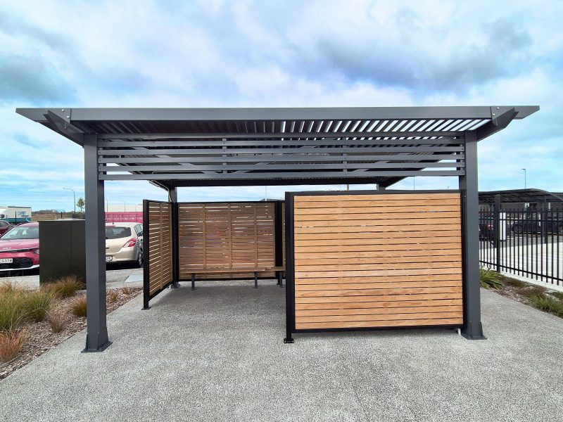 Maersk Coolstore Hamilton - Akora Shelter with added Louvres, Trellis, Woodlands Benches (24)
