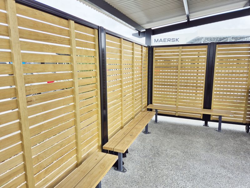 Maersk Coolstore Hamilton - Akora Shelter with added Louvres, Trellis, Woodlands Benches (30)