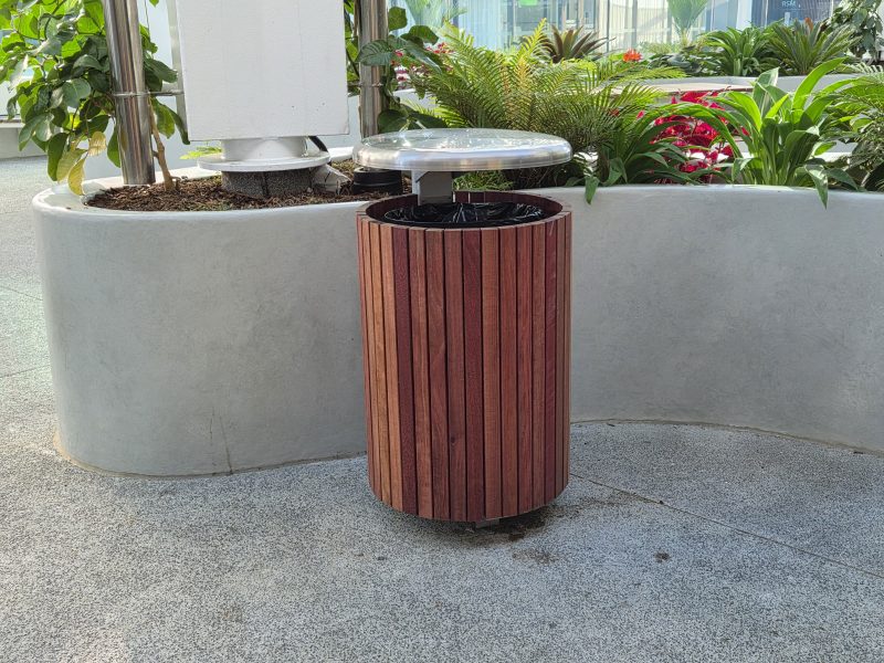 HIghbrook - Modo timber bin (7)