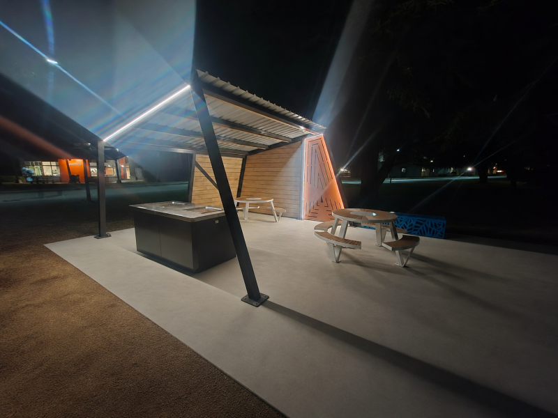 Massey Uni Neo Shelter, Contour BBQ, Modo Bin