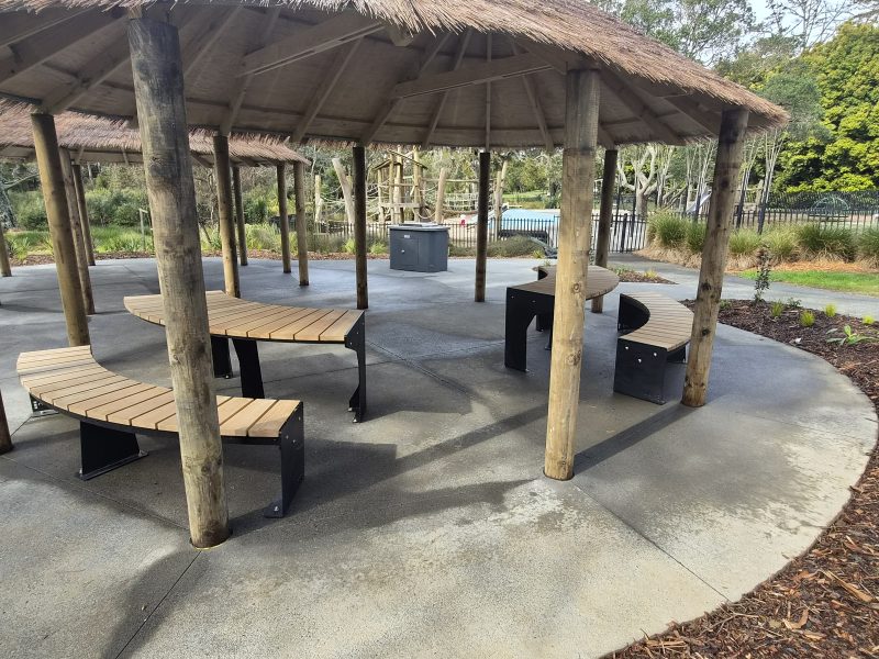 Craigavon Park - Legend Curved Bench with Custom Curved Table