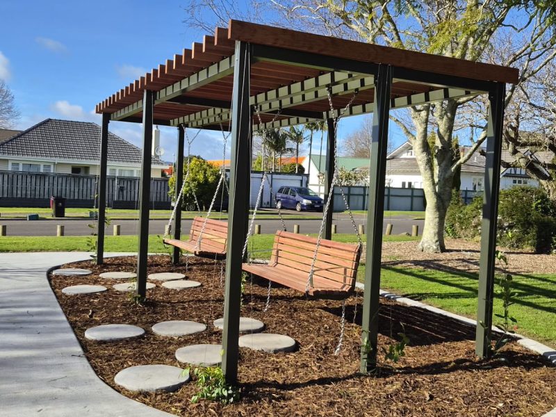 Allan McBride Reserve, Tauranga - Swing Seat Set